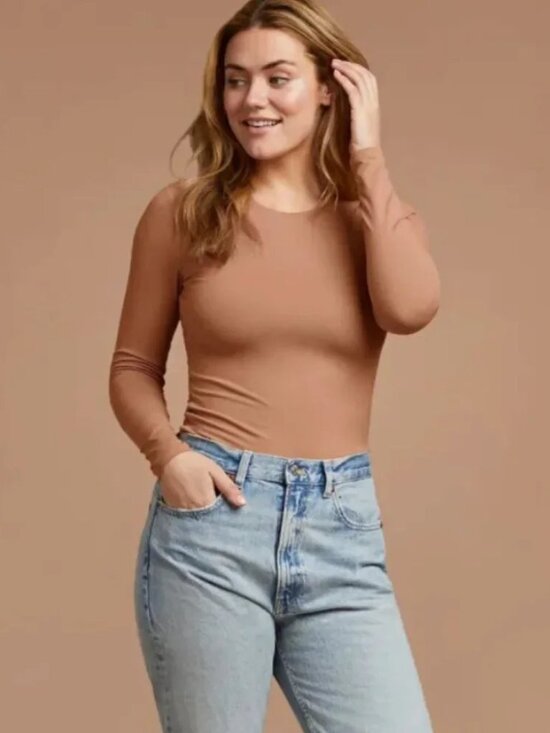 Nuuds Tops - nuuds long sleeve crewneck bodysuit in clay